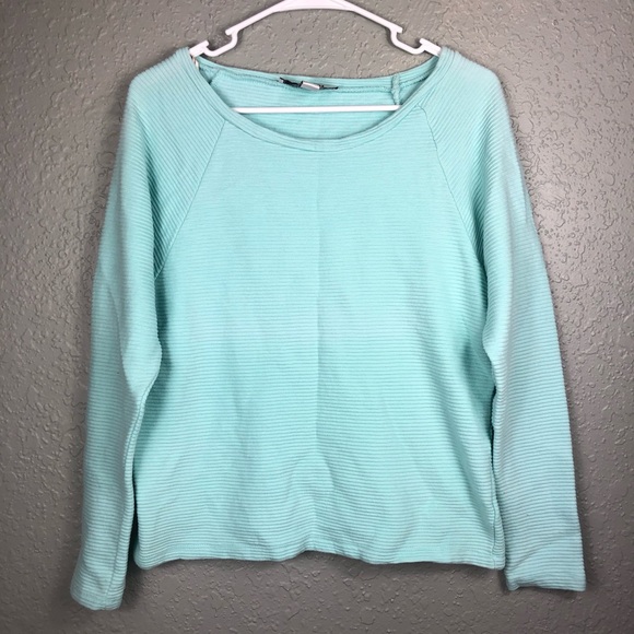 Forever 21 Sweaters - Forever 21 baby blue pullover M scoop neck ribbed